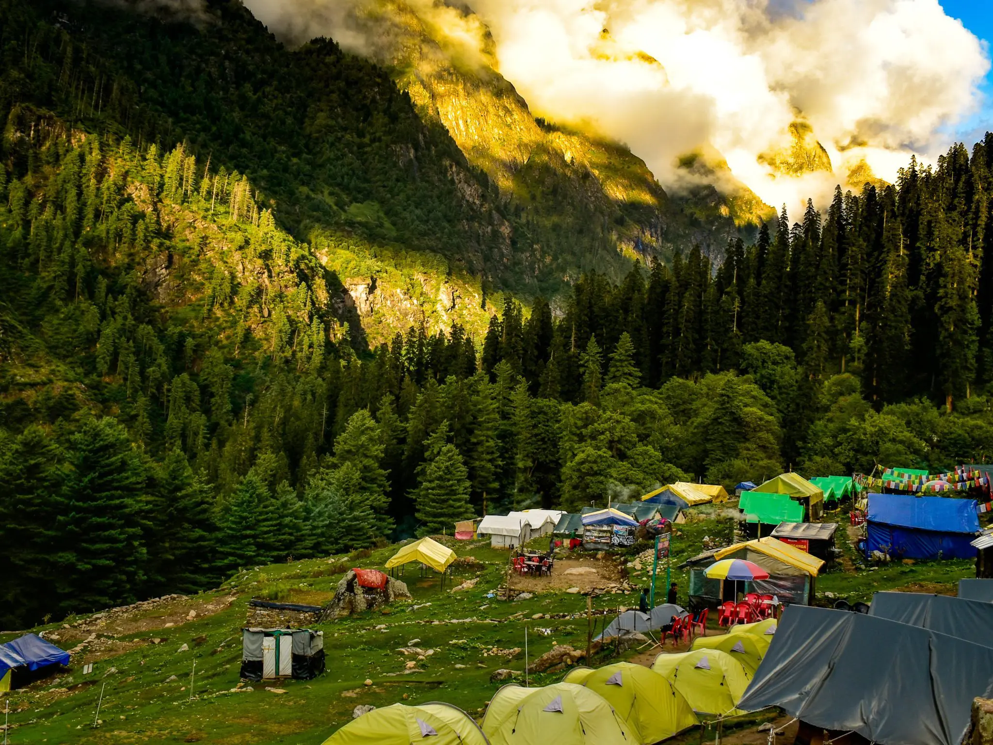 Kasol Kheerganga Tour Package from Delhi